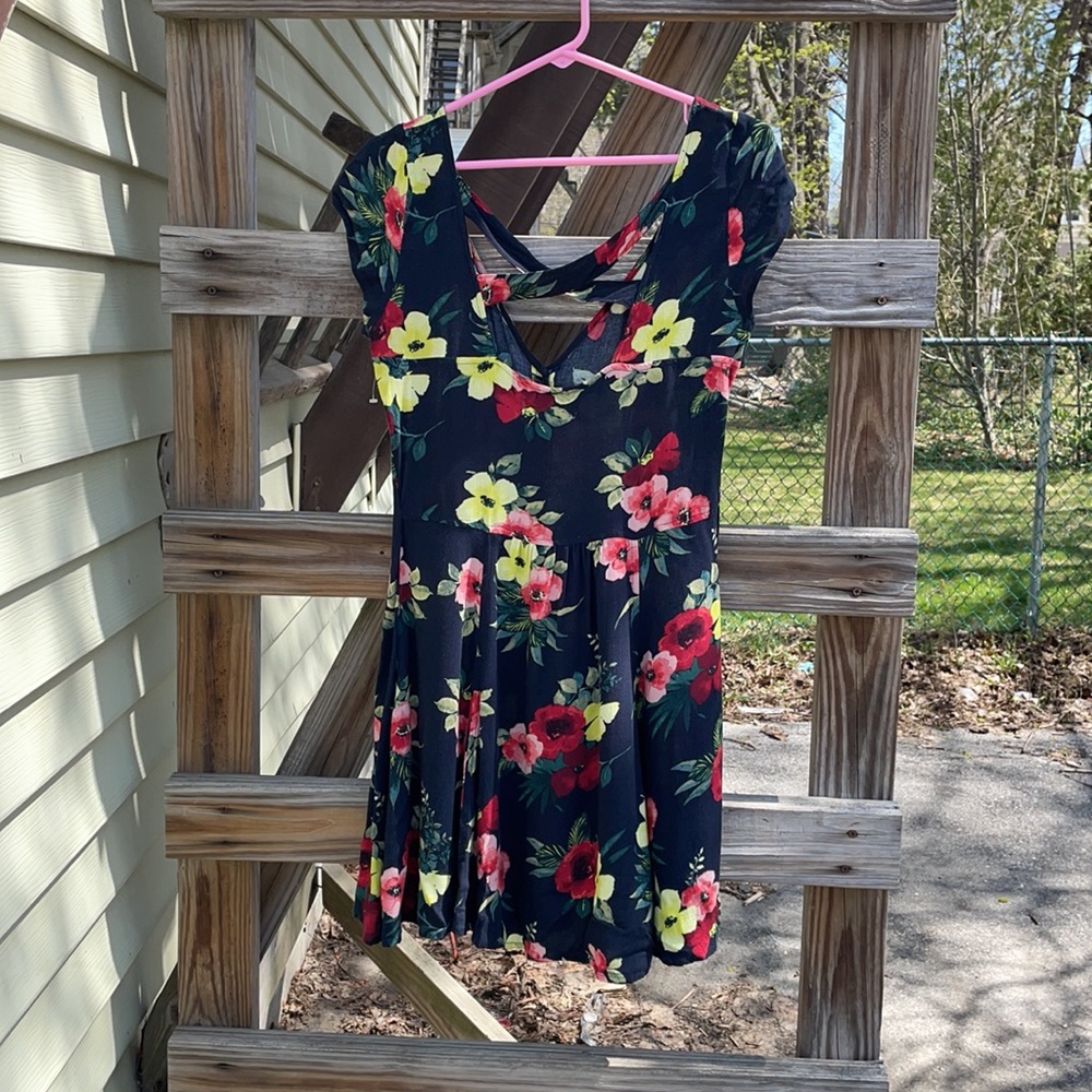 Hollister Dress - Picture 2 of 3